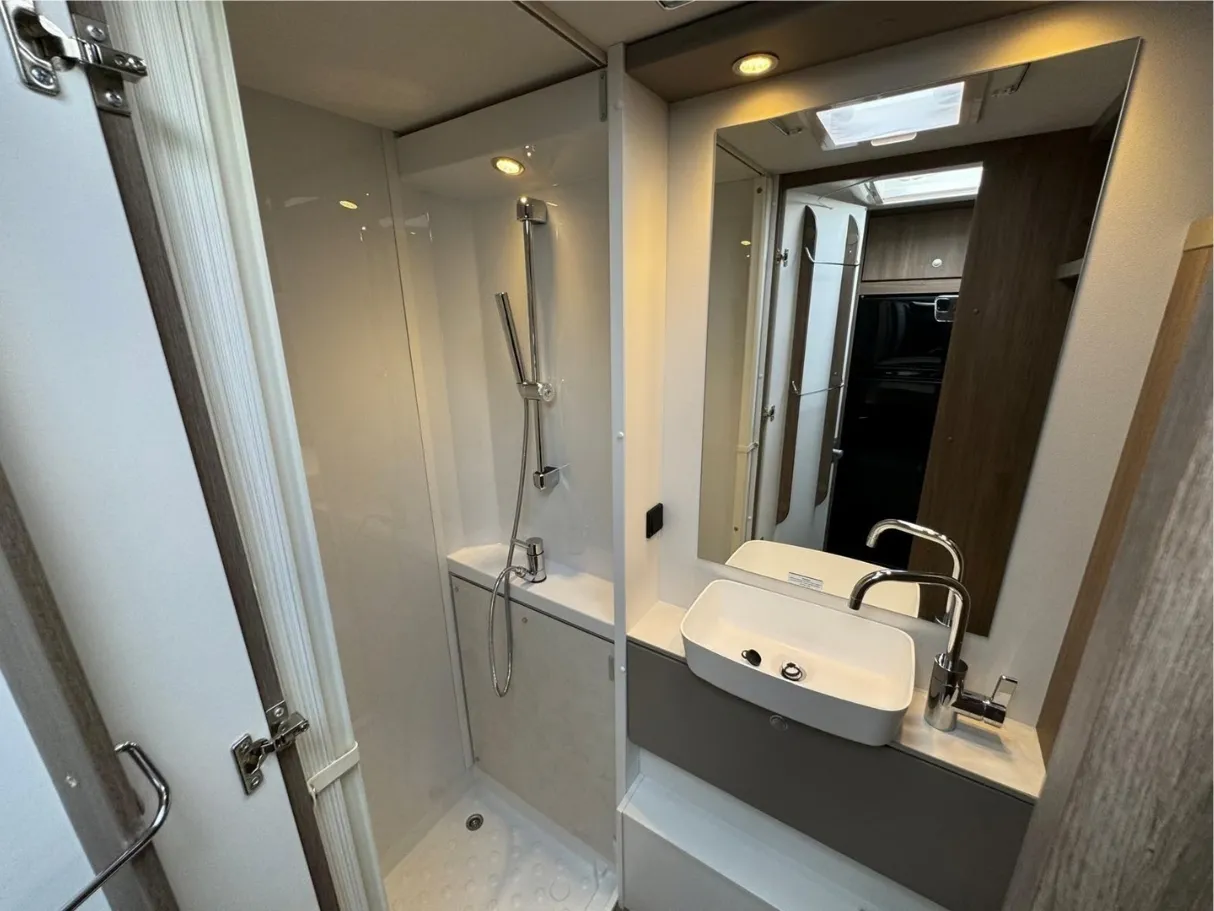 Carado A 464 - Motorhome Hire